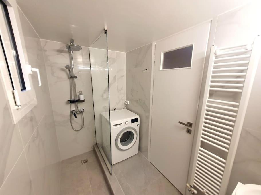 George's Cozy 60m2 7' Metro *