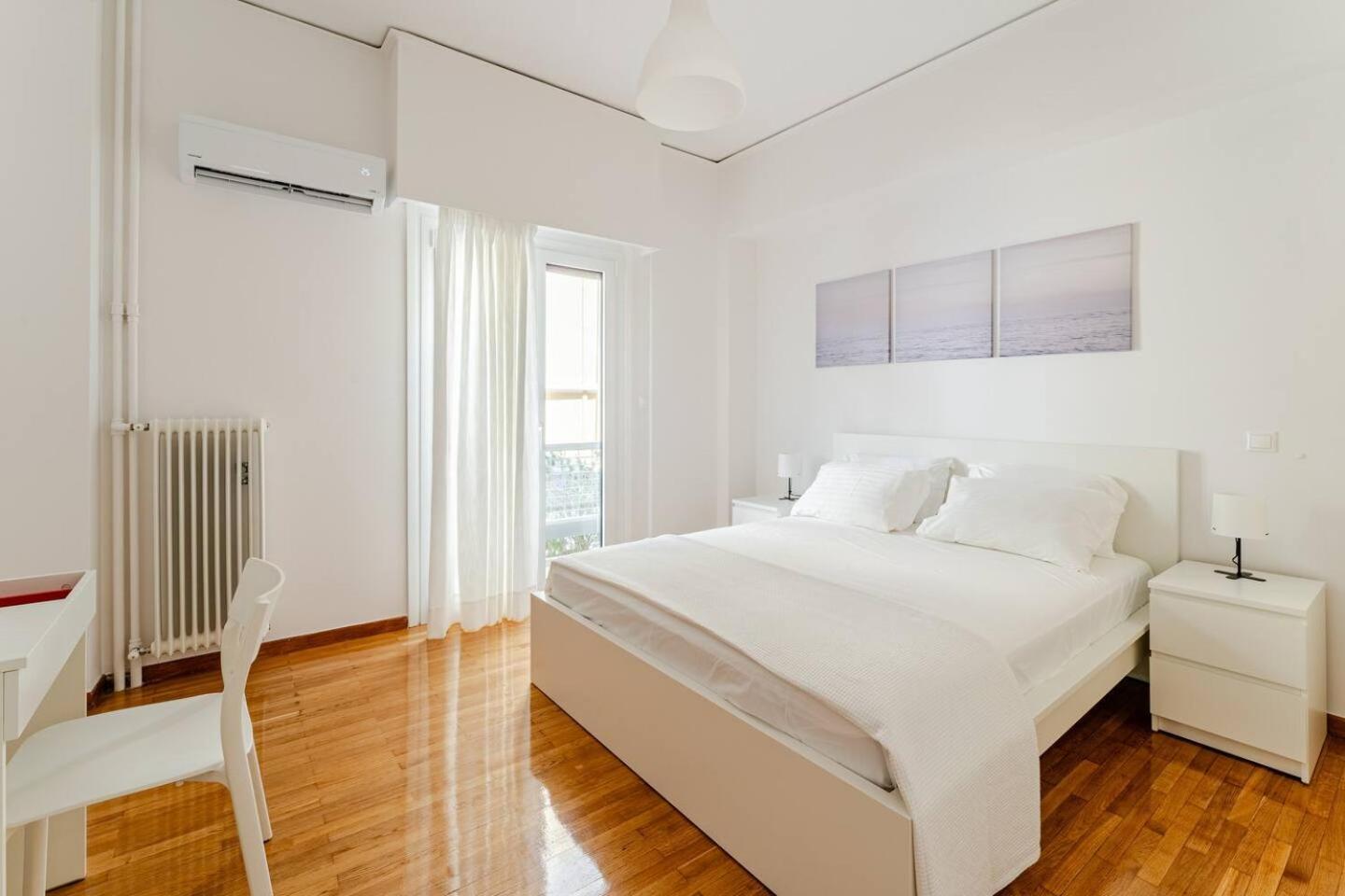 George's Cozy 60m2 7' Metro Apartment